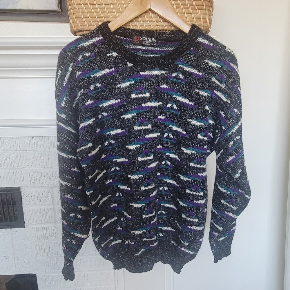 Vintage Scandia Patterned Pullover Sweater Size Medium Read Description